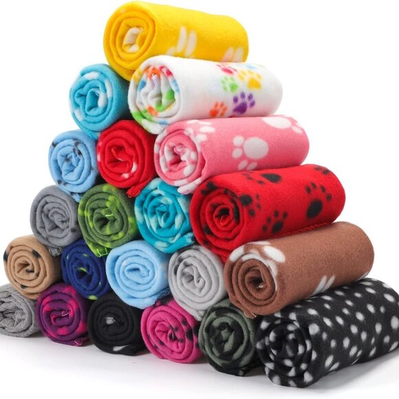 20 Pcs Puppy Blanket Pet Soft Fleece Dog Blankets Warm Felt Throw Sleep Mat Bed - Picture 1 of 6
